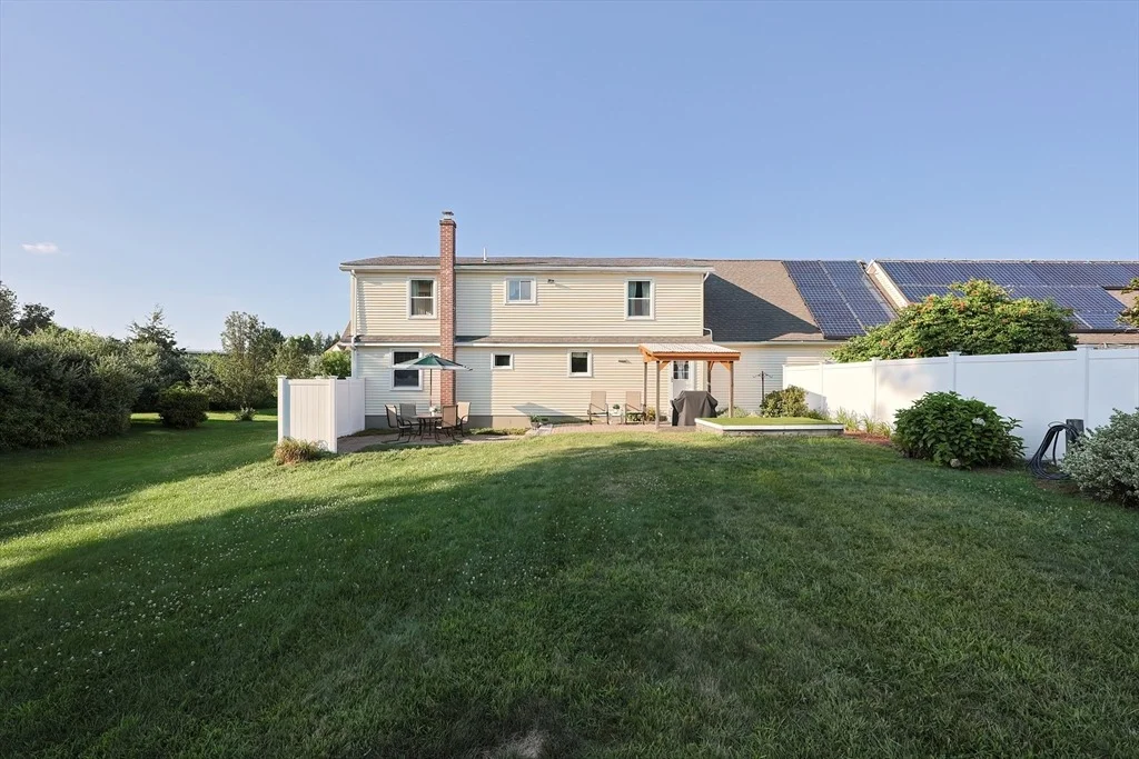 Photo of Unit B at 4 Megan Ct