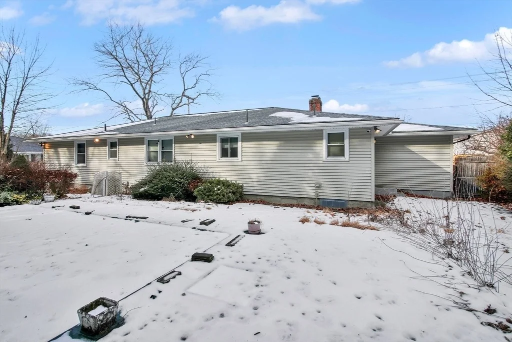 Photo of 17 Labelle Cir