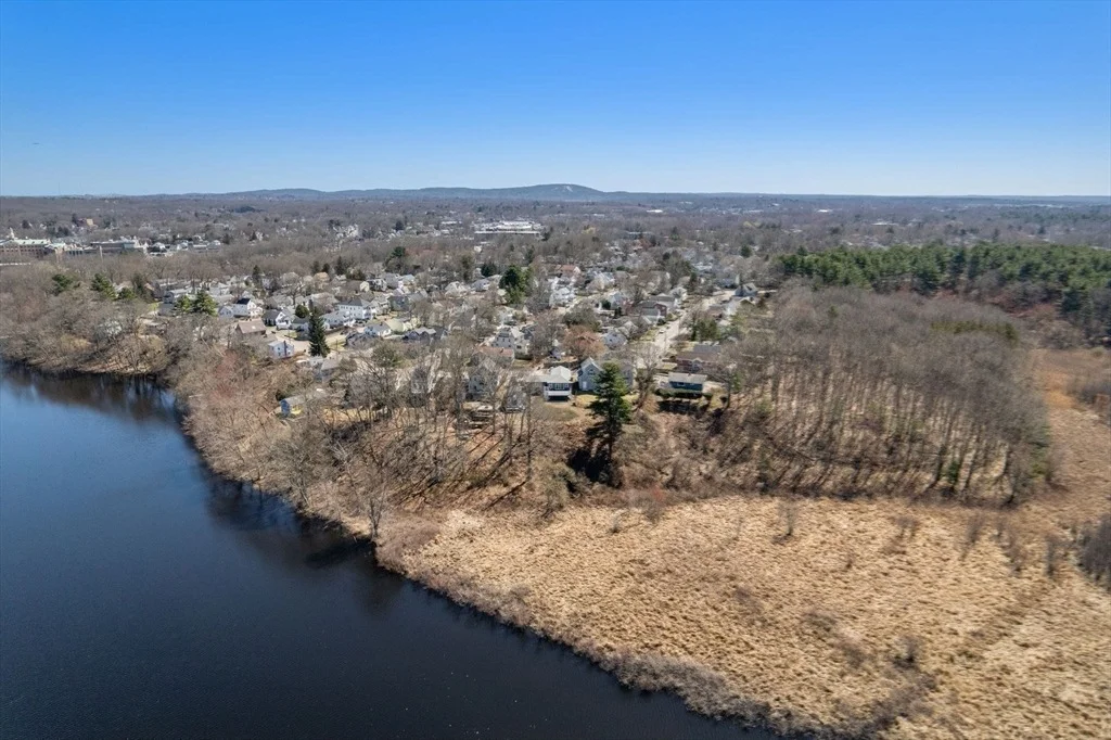 Photo of 243 Riverside Dr