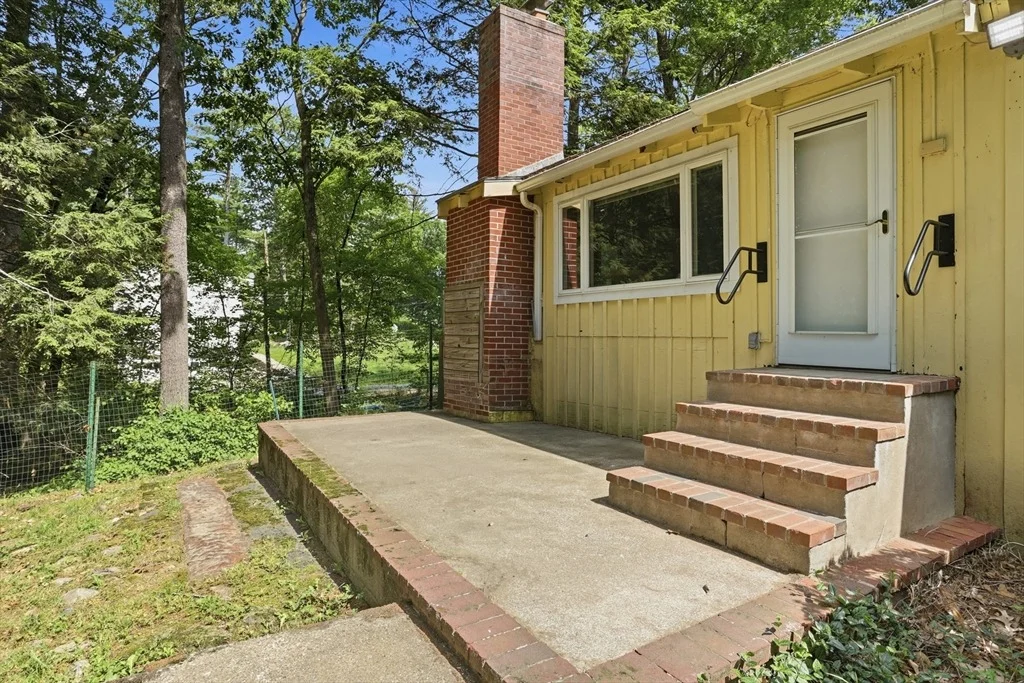 Photo of 24 Forest Rd