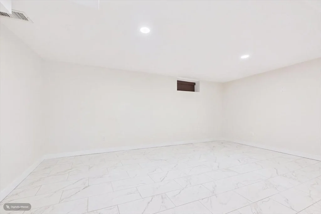 Photo of 73 Lanark Rd