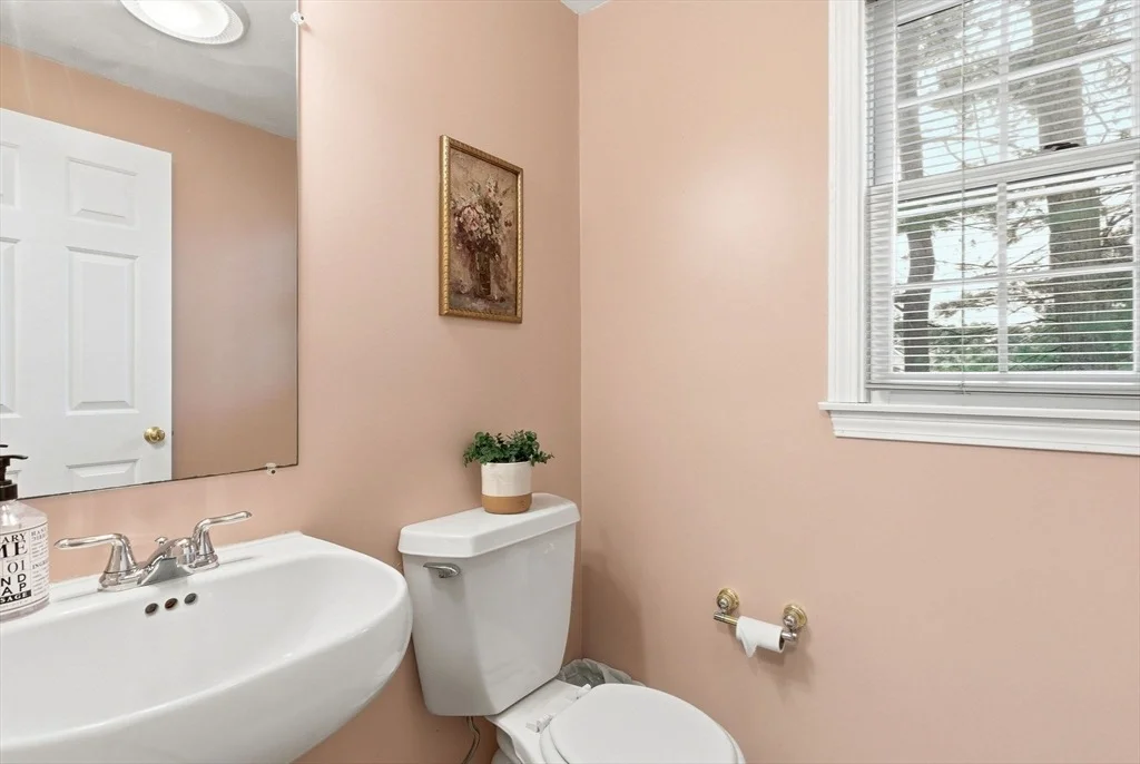 Photo of 6 Kristyn Ln