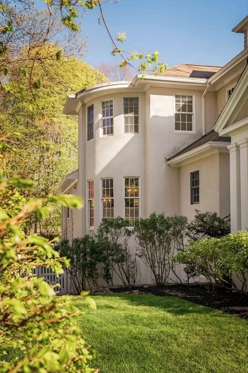 Photo of 10 Rangeley Road