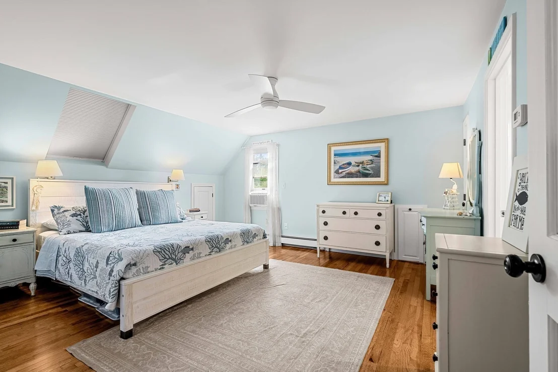 Photo of 102 Elm St