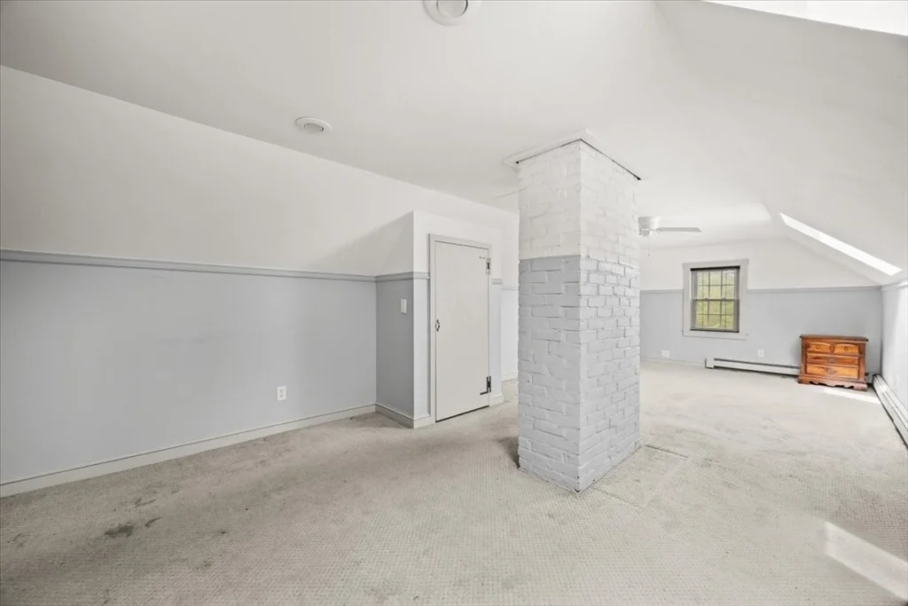 Photo of 1553 Broadway