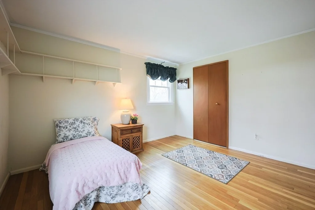 Photo of 5 Ronna Rd