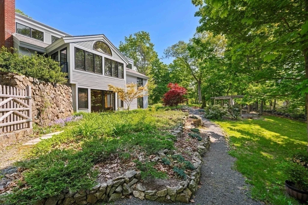 Photo of 3 Whitman Pl