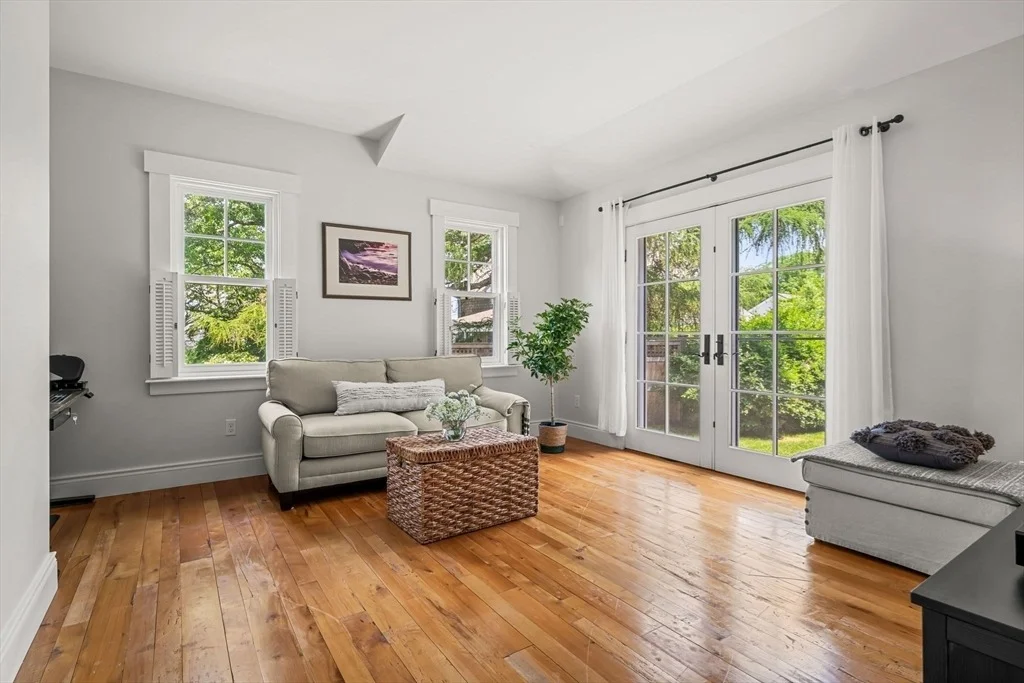 Photo of 92 Phillips Ave