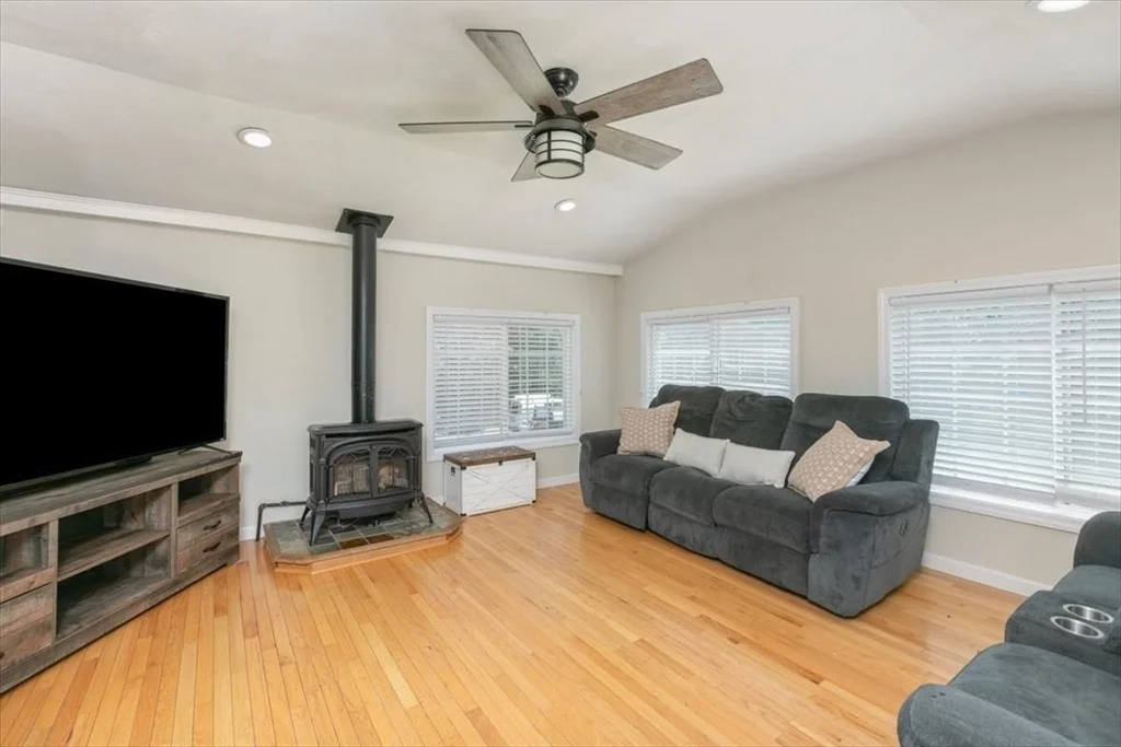 Photo of 10 Blye Rd