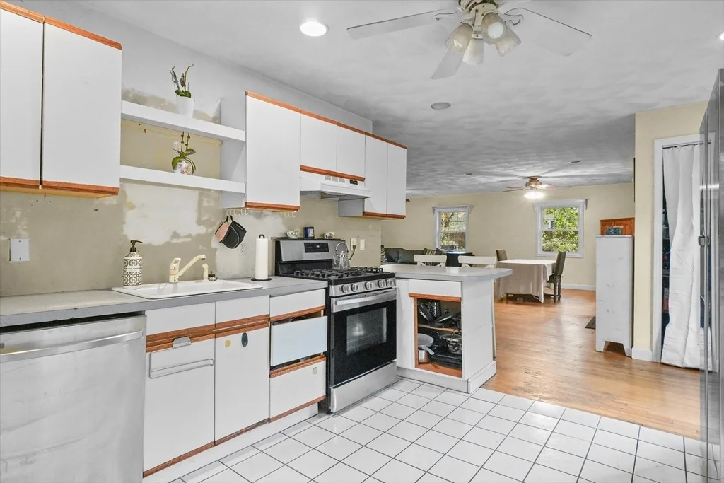 Photo of 18 Larch Rd