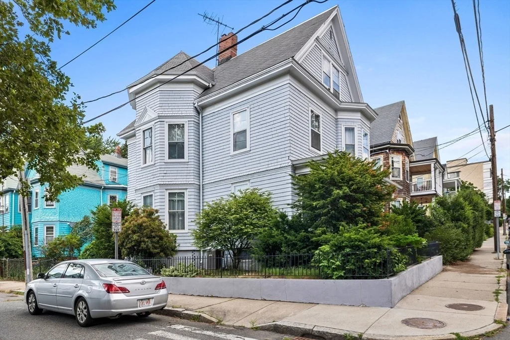 Photo of 16 Central St