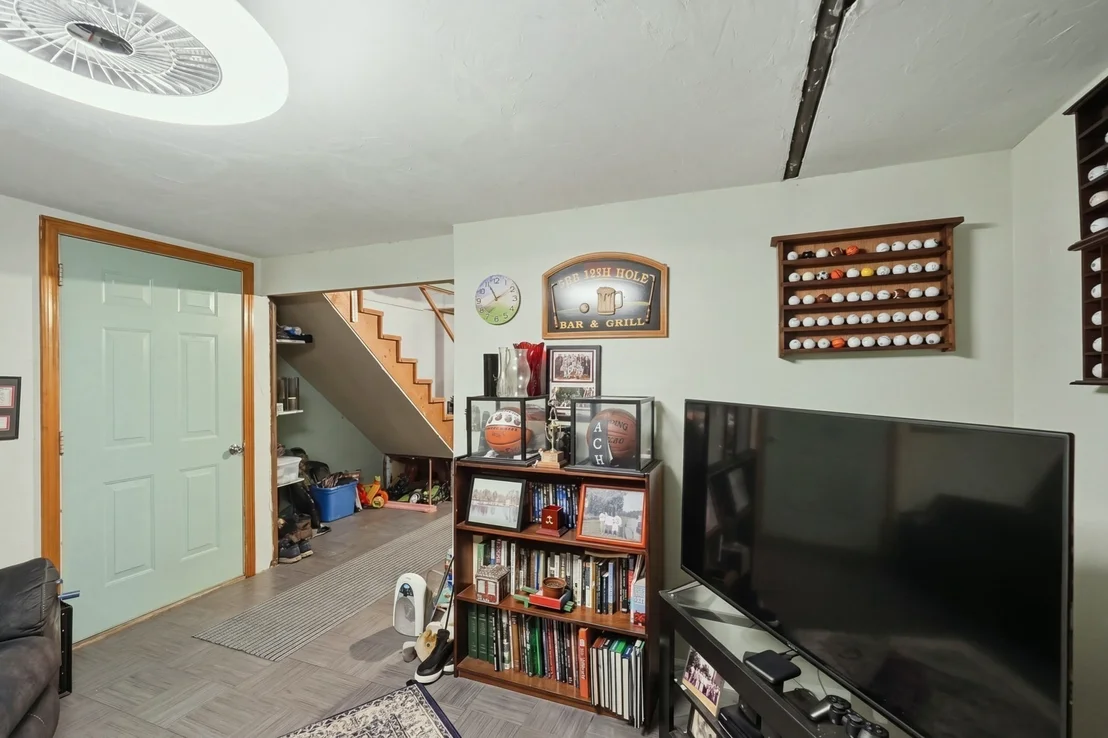 Photo of 235 Pierce Rd