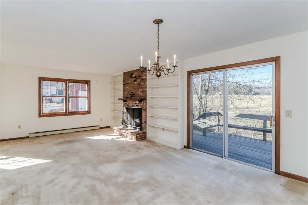 Photo of 18 Highland Cir