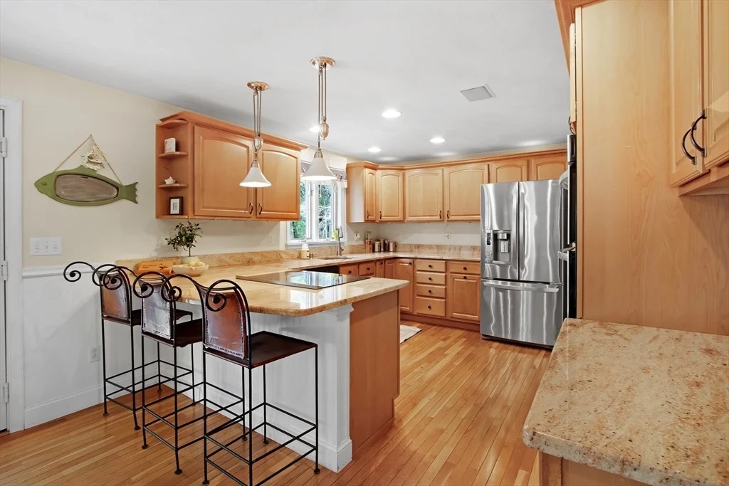 Photo of 842 Main St