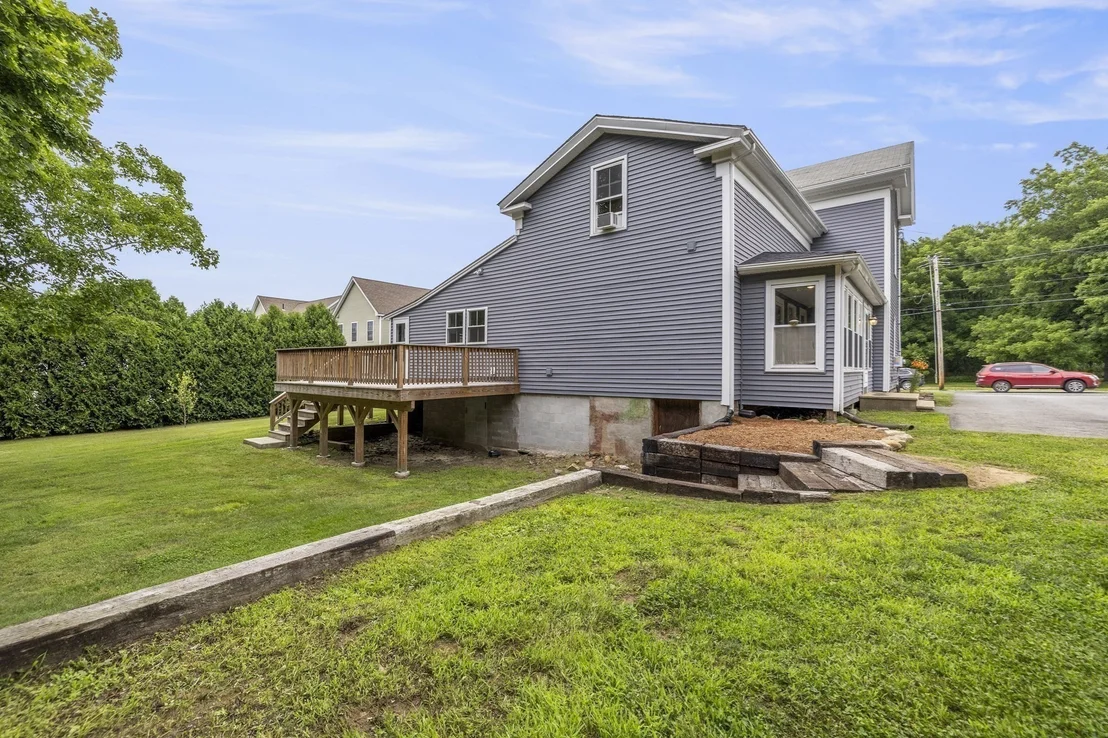 Photo of 1255 Main St