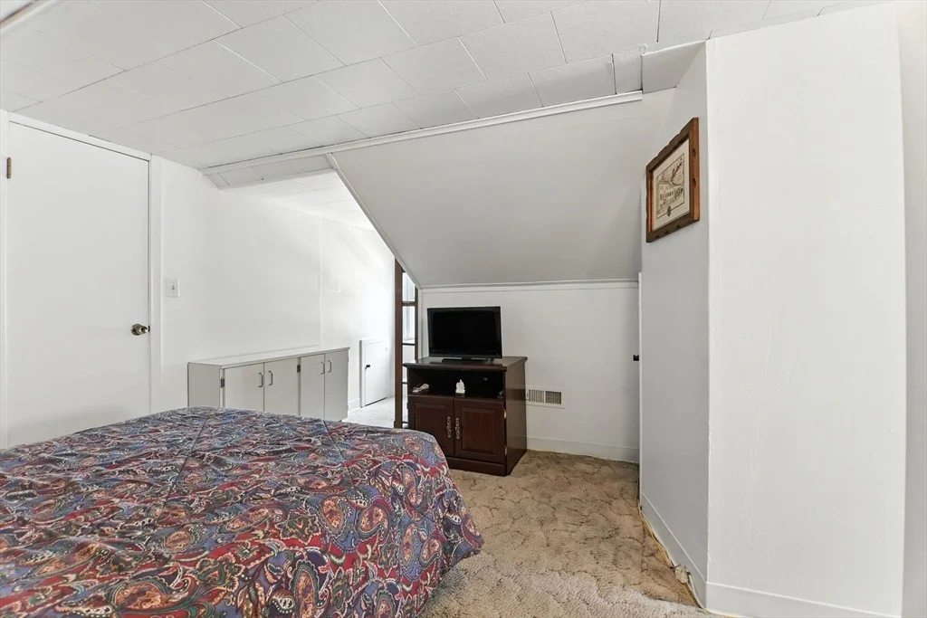 Photo of 200 Ellsworth Ave