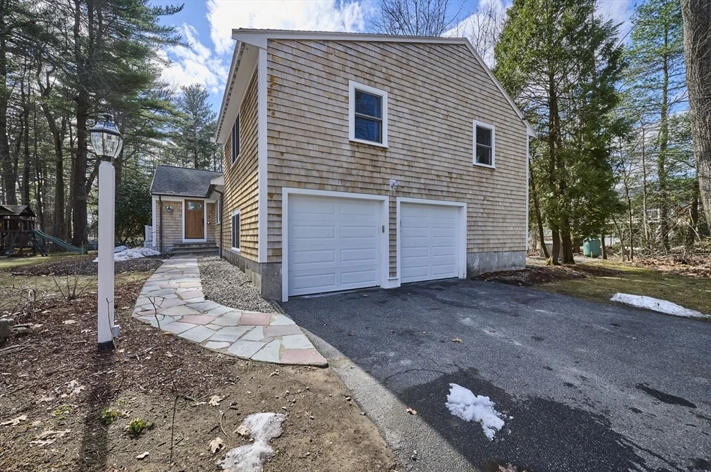 Photo of 42 Troutbrook Road