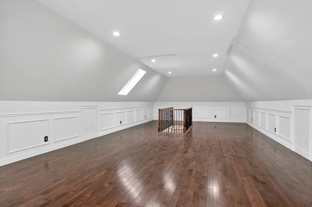 Photo of 139 Oak Tr