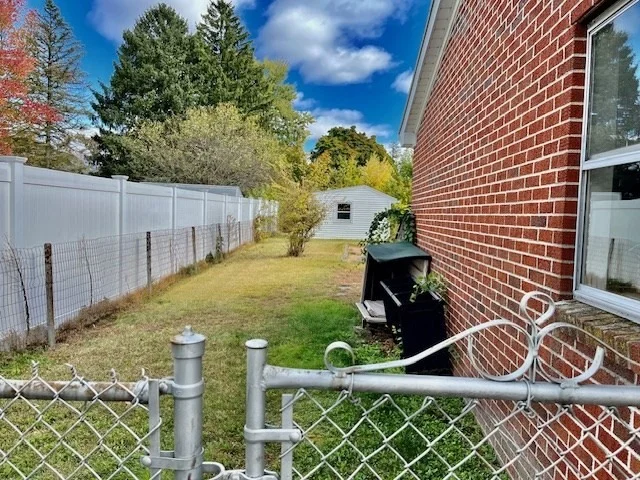 Photo of 566 Mckinstry Ave