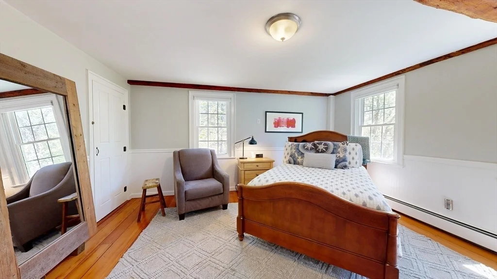 Photo of 375 Linebrook Rd