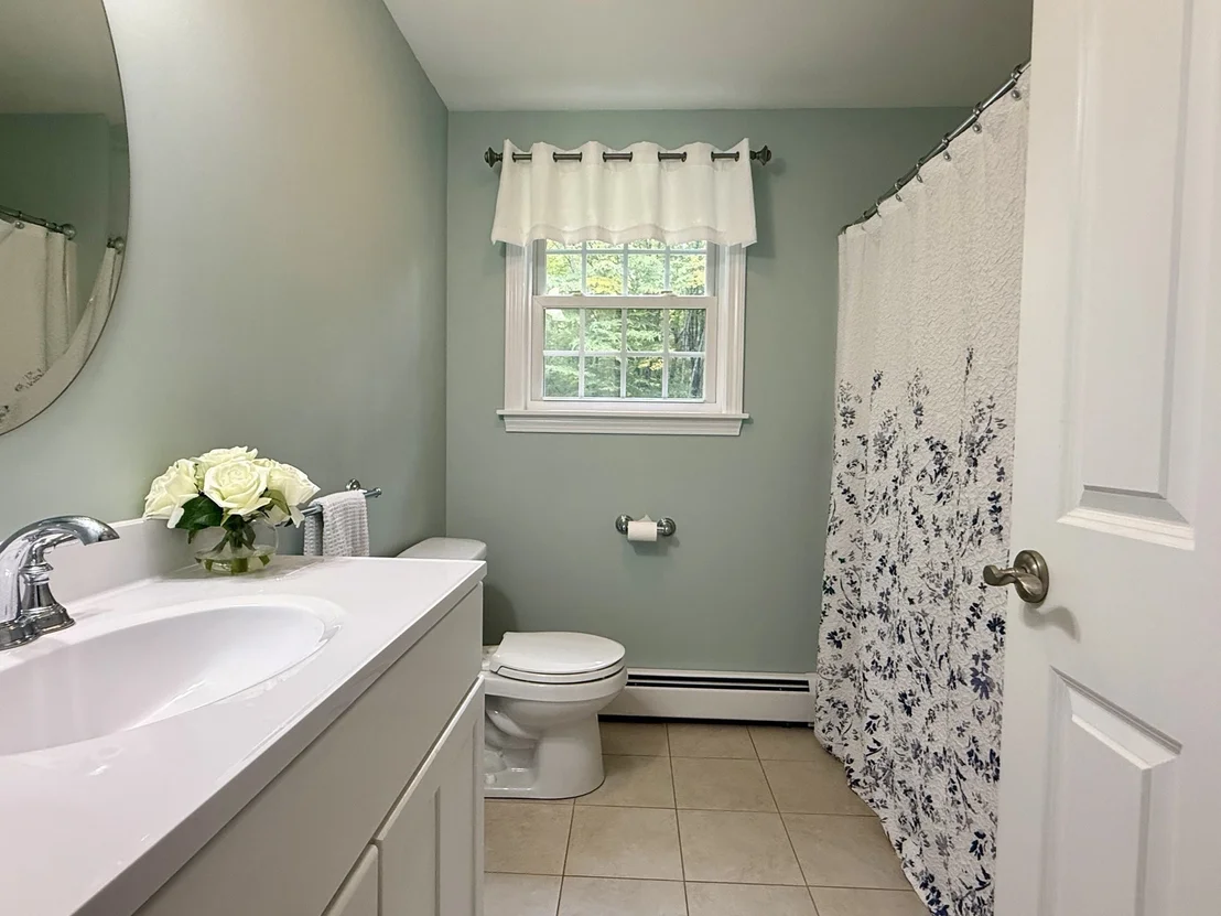 Photo of 823 Moore Rd