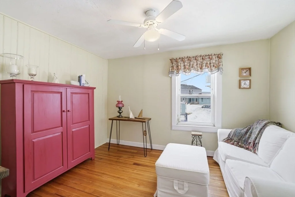Photo of 137 Hampton Cir