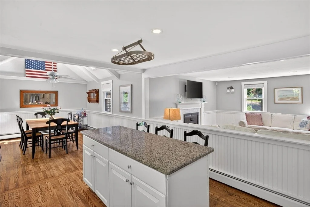 Photo of 4 Forsythia Dr