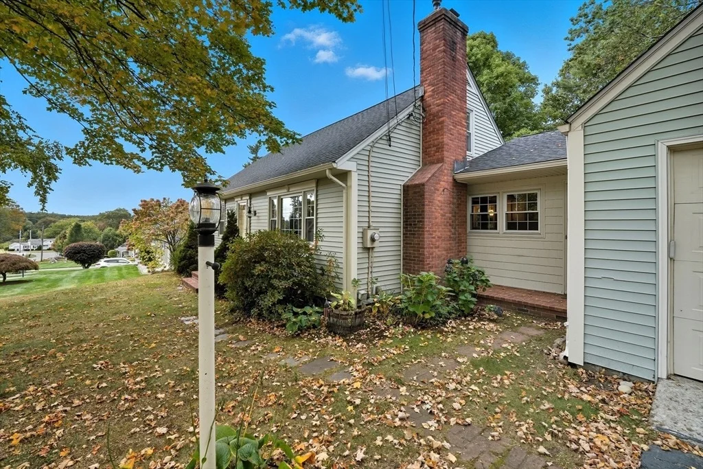 Photo of 11 Hickory Hill Dr