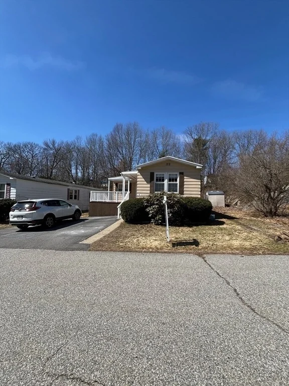 Photo of 11 Sonia Dr