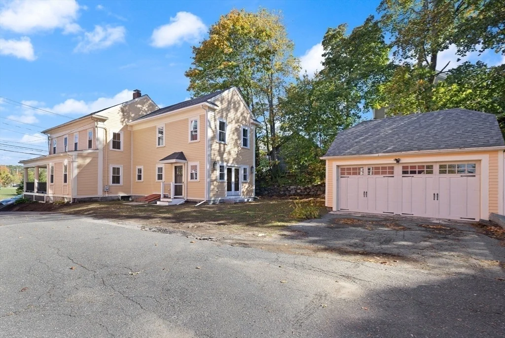 Photo of 70 School St