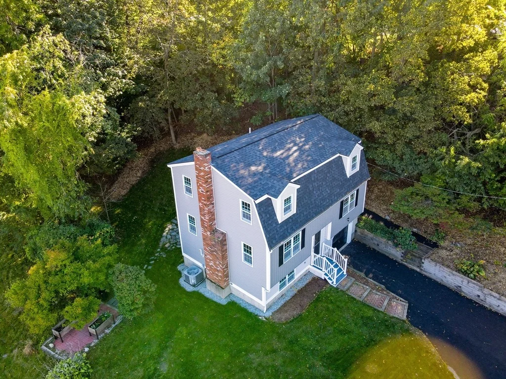 Photo of 355 Andover St