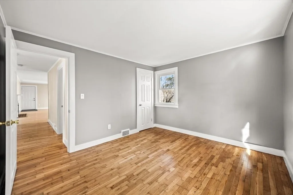 Photo of 365 Phinneys Ln