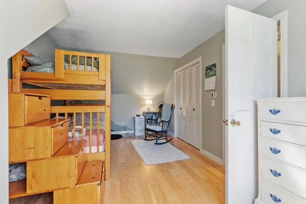 Photo of 40 Ivy Dr