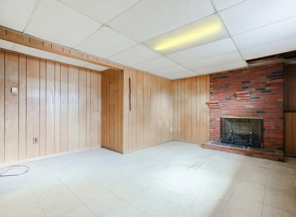 Photo of 194 Ewing Dr