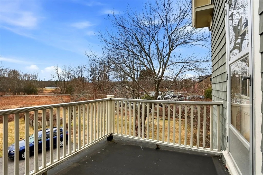 Photo of 242 Lexington Rd