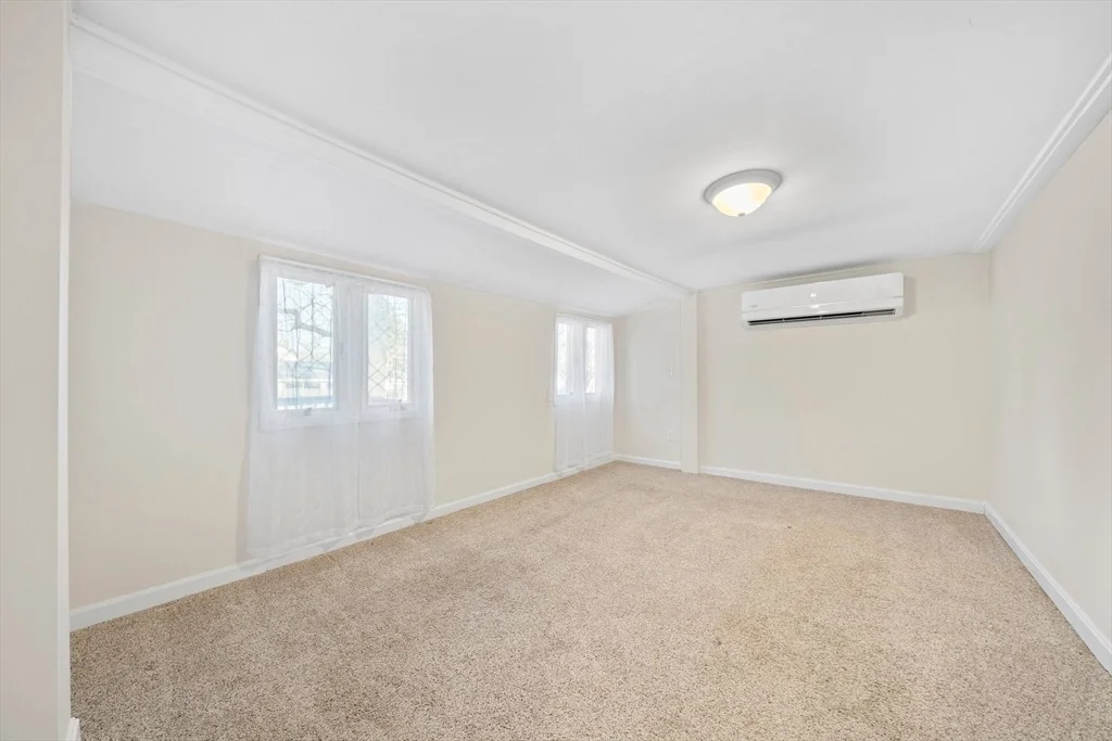 Photo of 20 Dundee Dr.
