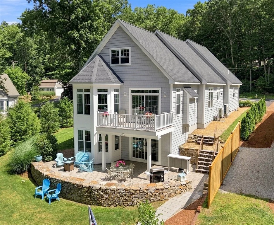 Photo of 24 Laurelwood Dr