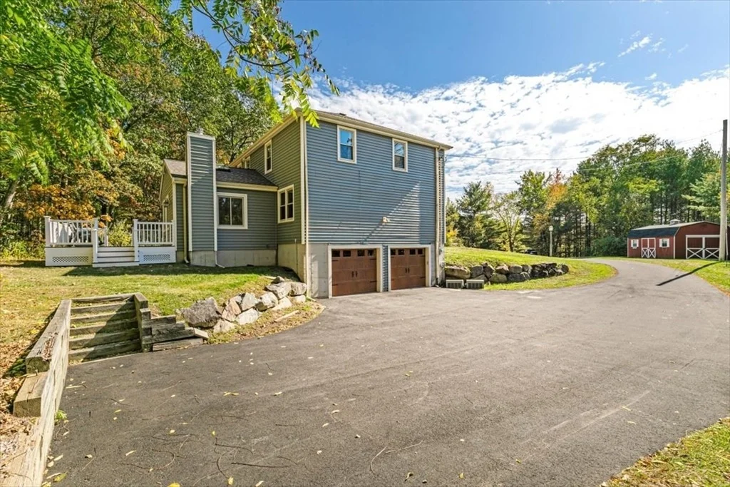 Photo of 480 Sharpners Pond Road