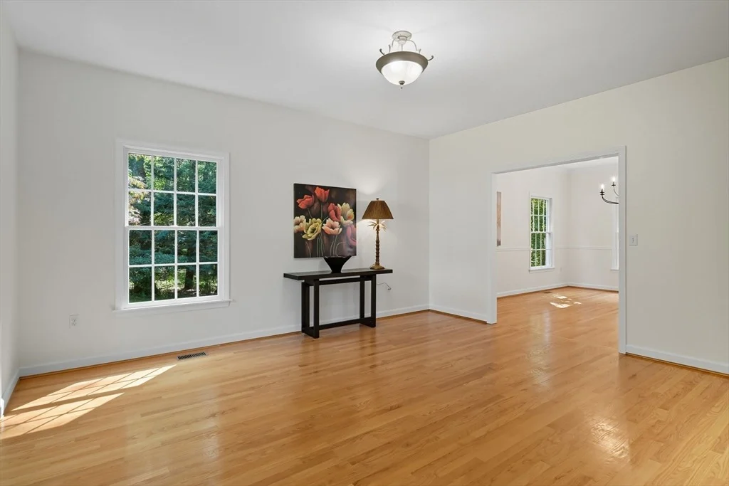 Photo of 19 Bellows Rd