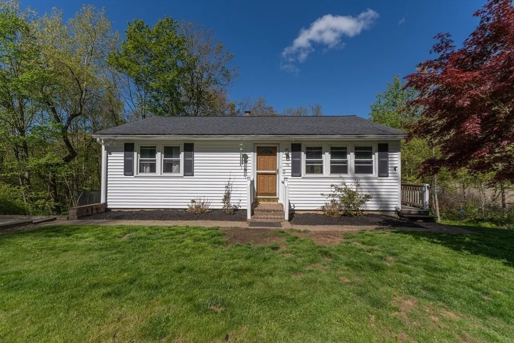 Photo of 75 Fairview Park Rd