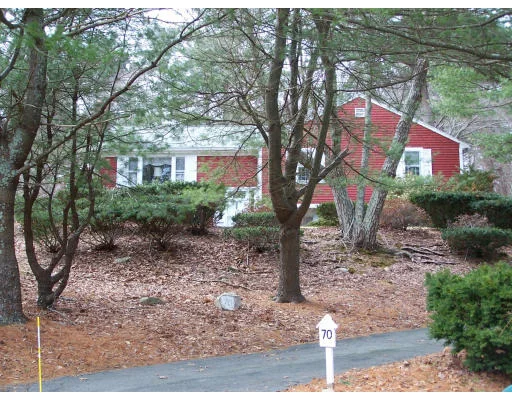 Photo of 70 Oakleaf Drive