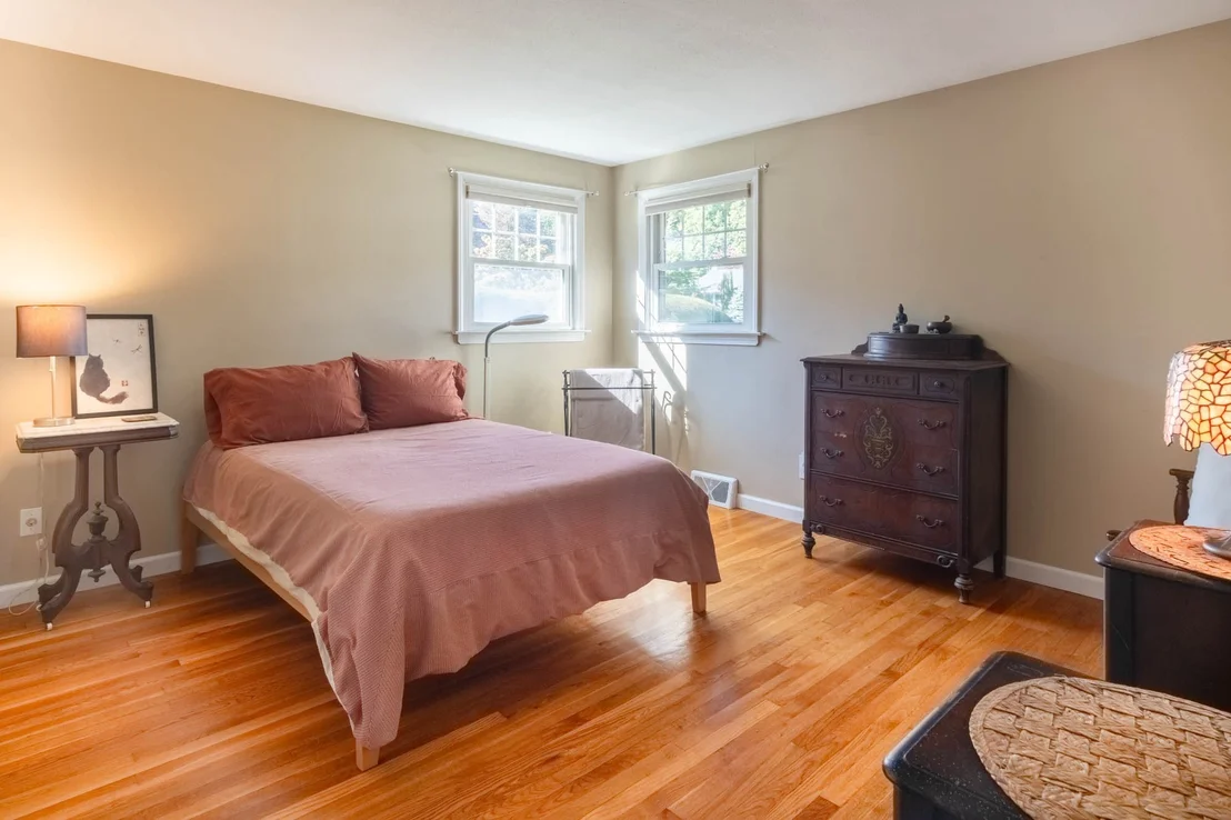 Photo of 11 Hillview Rd