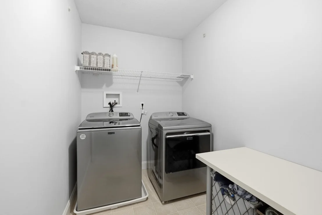 Photo of Unit B at 42 Longview Cir