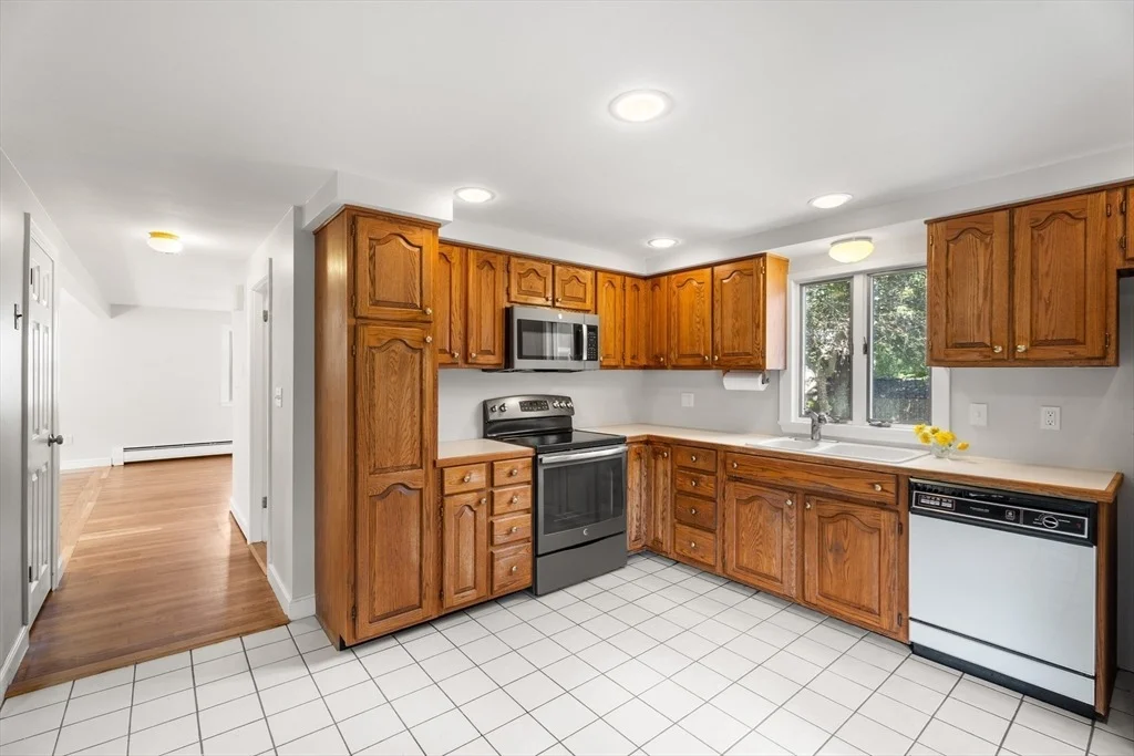 Photo of 20 Oakhurst Rd.