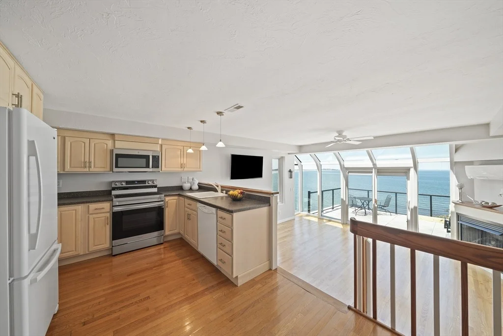 Photo of Unit 40 at 40 Oceanside Dr