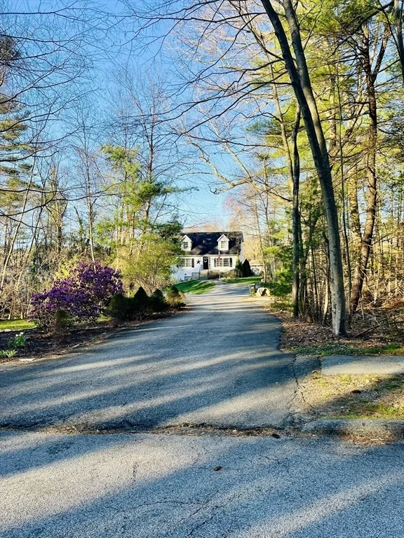 Photo of 4 Brookstone Dr