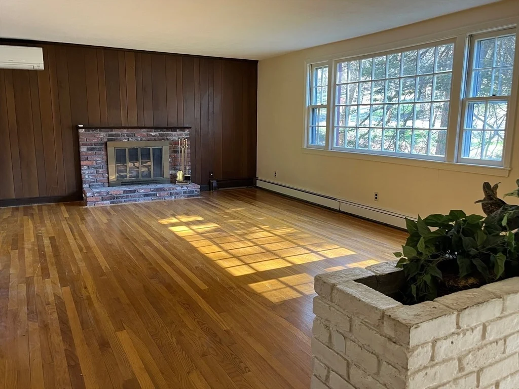 Photo of 8 Wachusett Drive