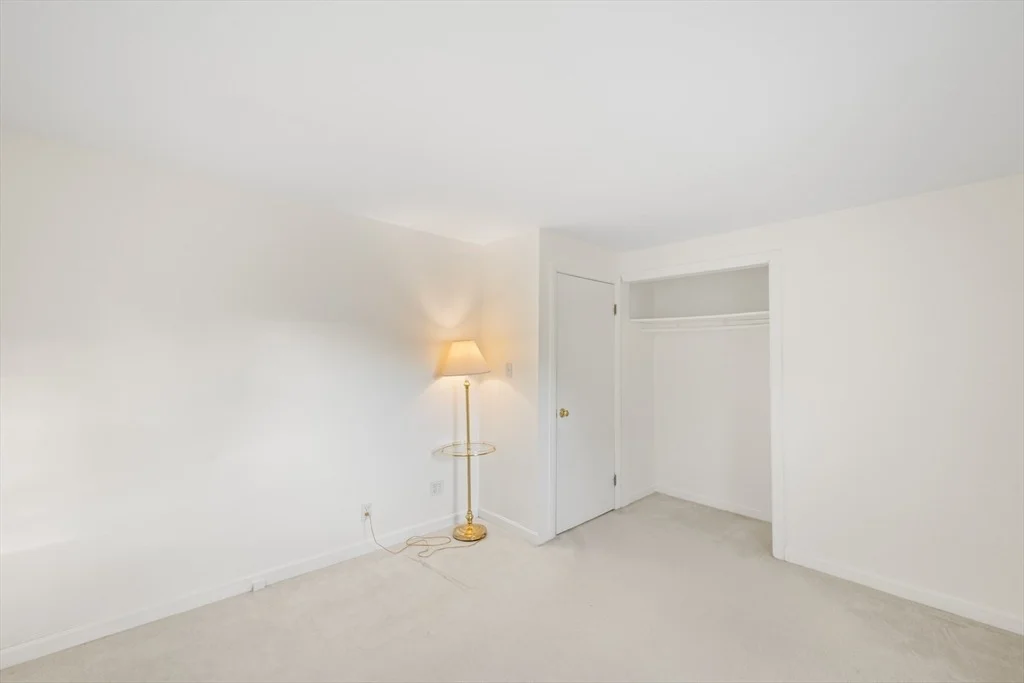 Photo of 20 Hilltop Dr