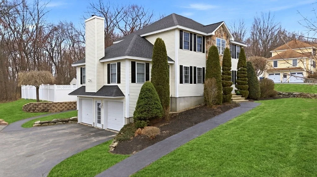 Photo of 23 Carle Dr
