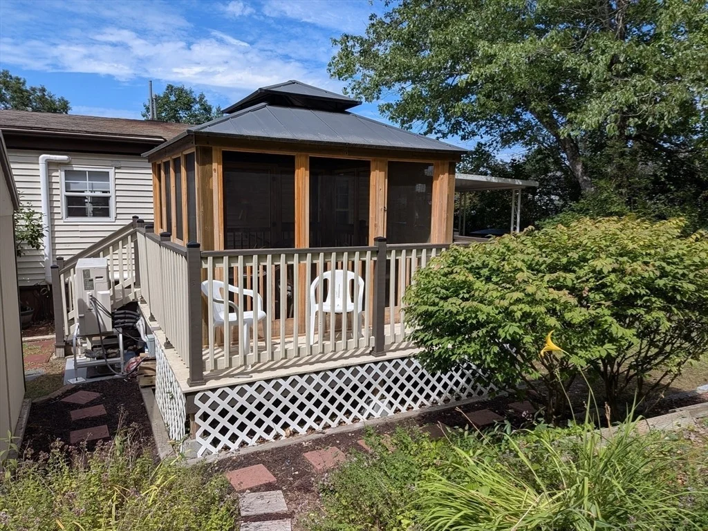 Photo of 10 Jefferson Way